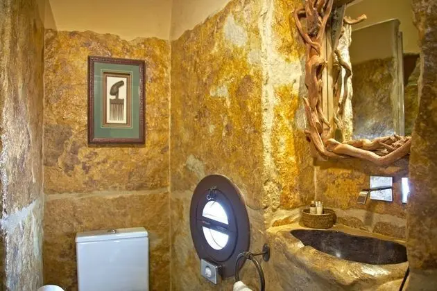 Premium Tek Büyük Yataklı Oda