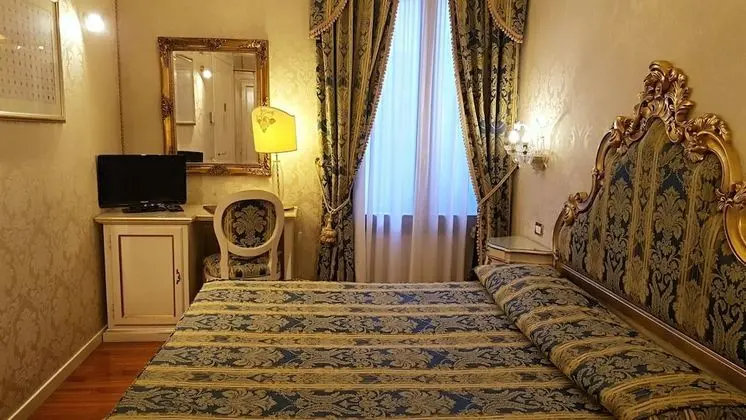 Tek Büyük veya İki Ayrı Yataklı Oda