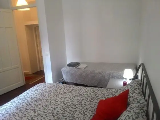 Tek Büyük Yataklı Oda, Birden Çok Yatak, Ortak Banyo