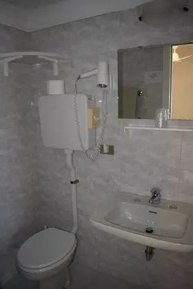 Tek Büyük Yataklı Oda, Göl Manzaralı, Zemin Kat