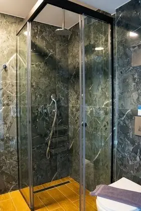 Economy Tek Büyük Yataklı Oda