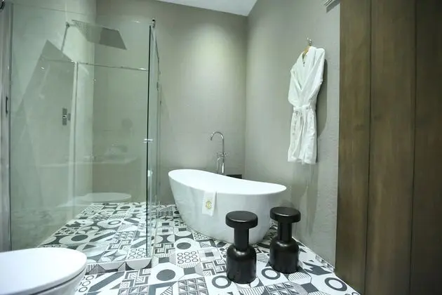 Master suite con tina