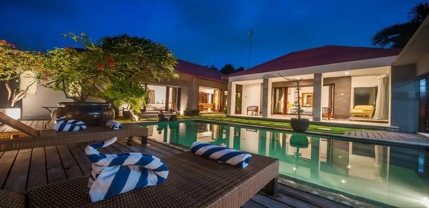 Exclusive Villa, 3 Yatak Odası, Havuz Manzaralı
