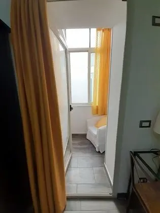 Tek Kişilik Oda, Avlu Manzaralı