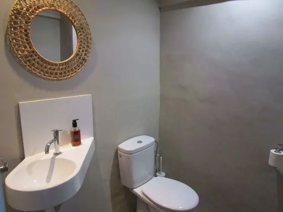 Dört Kişilik Oda (La Familia)