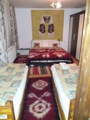 Basic Tek Büyük Yataklı Oda, 1 Büyük (Queen) Boy Yatak, Sigara İçilmez, Dağ Manzaralı