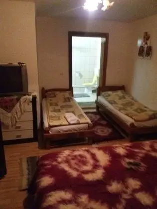 Family Oda, Birden Çok Yatak, Sigara İçilmez, Avlu Manzaralı