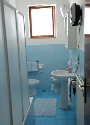 Tek Büyük Yataklı Oda, Ortak Banyo