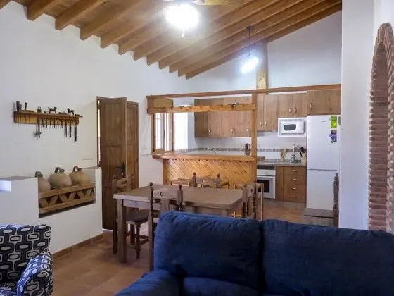 Ev, 2 Yatak Odası, Kişiye Özel Havuzlu