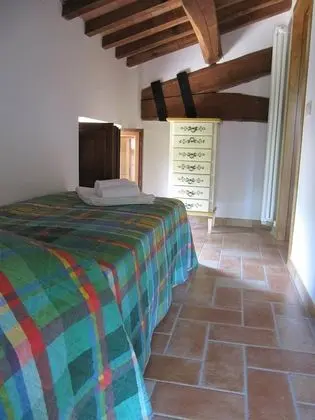 Standard Üç Kişilik Oda, Bahçe Manzaralı