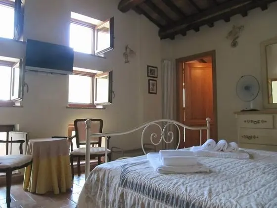 Standard Üç Kişilik Oda, Bahçe Manzaralı