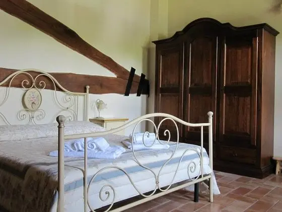 Standard Üç Kişilik Oda, Bahçe Manzaralı