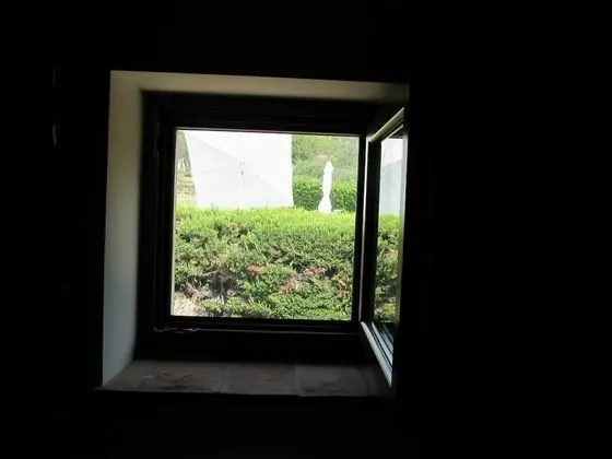 Standard Üç Kişilik Oda, Bahçe Manzaralı