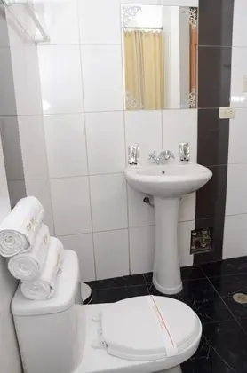 Üç Kişilik Oda