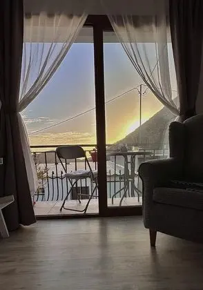Tek Büyük Yataklı Oda, Balkon