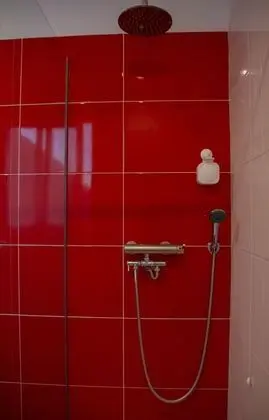 Tek Büyük Yataklı Oda, Balkon