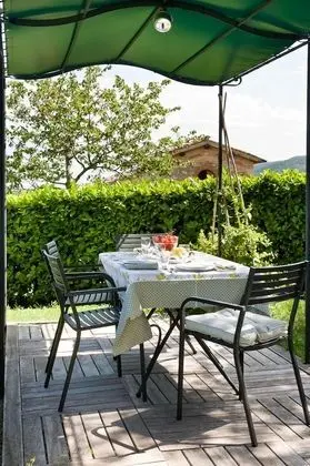 Apart Daire, 2 Yatak Odası, 2 Banyolu, Bahçeli