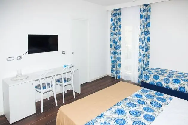 Üç Kişilik Oda, Balkon, Deniz Manzaralı (Ischia)
