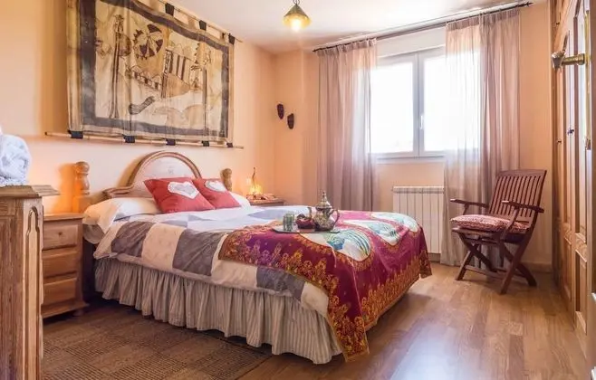 Tek Büyük Yataklı Oda, Ortak Banyo
