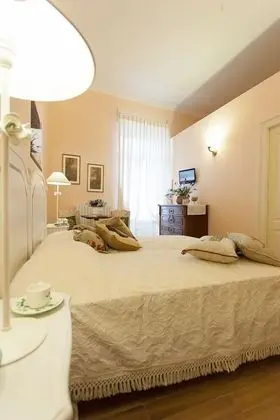 Tek Büyük veya İki Ayrı Yataklı Oda, Balkon