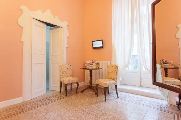 Tek Büyük veya İki Ayrı Yataklı Oda, Balkon