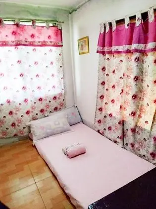 Economy Oda, 1 Büyük (Queen) Boy Yatak (Adorada Bedroom)