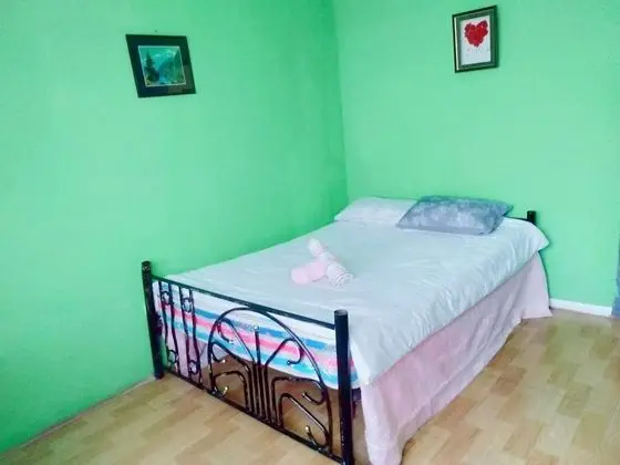 Oda (Amores Bedroom)