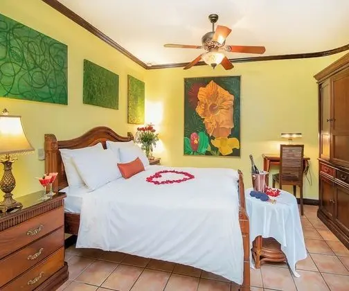 Deluxe Queen Room