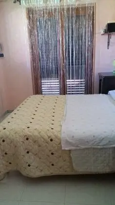 Basic Tek Büyük veya İki Ayrı Yataklı Oda, Ortak Banyo