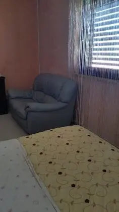 Basic Tek Büyük veya İki Ayrı Yataklı Oda, Ortak Banyo