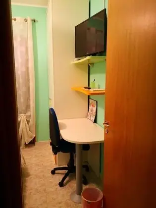 Economy Büyük Yataklı Tek Kişilik Oda, Ortak Banyo