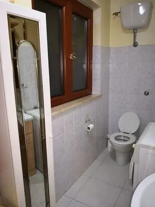 Economy Büyük Yataklı Tek Kişilik Oda, Ortak Banyo