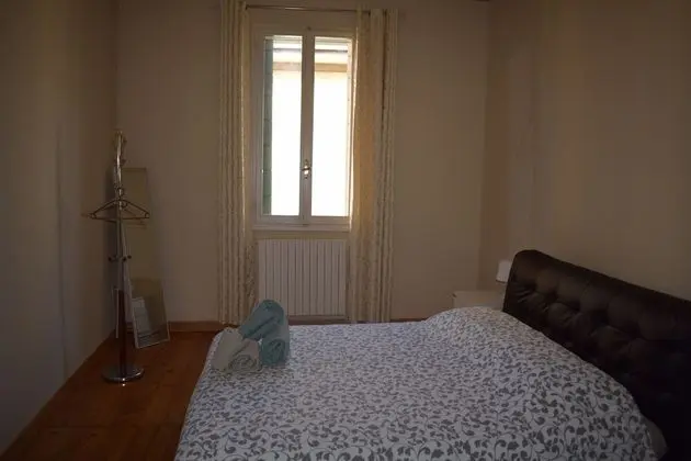 Basic Tek Büyük Yataklı Oda