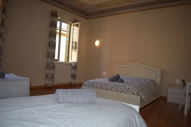 Üç Kişilik Oda