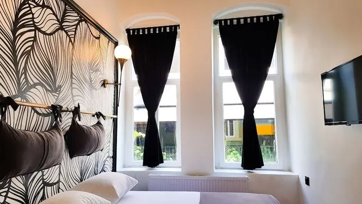Design Tek Büyük veya İki Ayrı Yataklı Oda