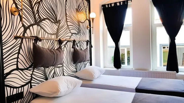 Design Tek Büyük veya İki Ayrı Yataklı Oda