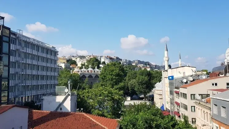 Panoramic Tek Büyük Yataklı Oda