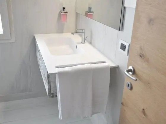 Comfort Tek Büyük Yataklı Oda, Banyolu/Duşlu (Camera Matrimoniale 1)