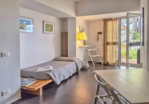 Standard Apart Daire, 1 Yatak Odası, Küçük Mutfak, Bahçe Manzaralı