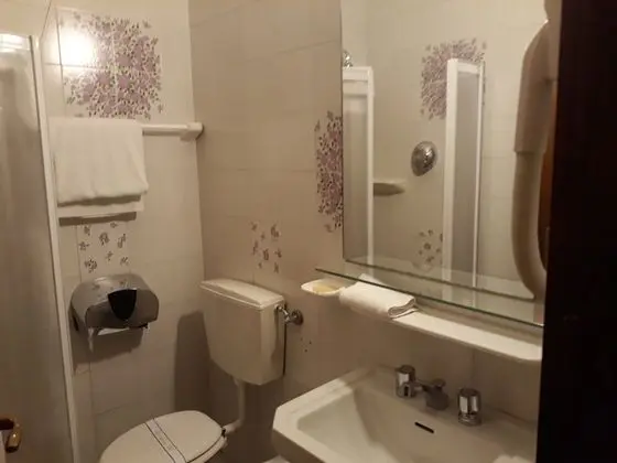 Classic Üç Kişilik Oda