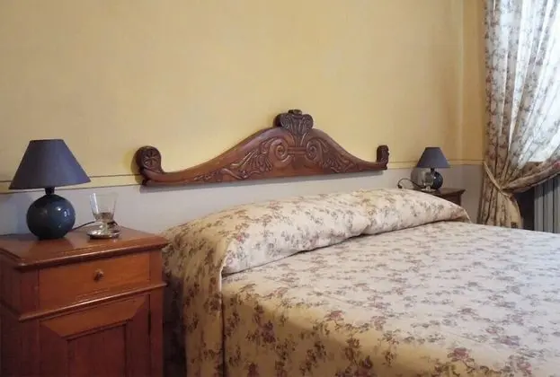 Tek Büyük veya İki Ayrı Yataklı Oda (Tiglio)