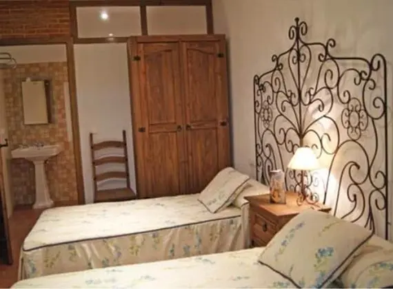 Tek Büyük Yataklı Oda