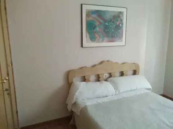 Tek Büyük Yataklı Oda, Ortak Banyo