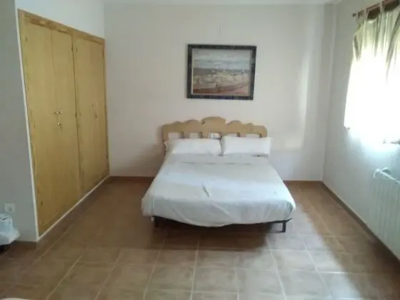 Tek Büyük Yataklı Oda, Ortak Banyo