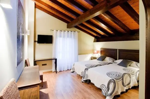 Tek Büyük veya İki Ayrı Yataklı Oda, Balkon