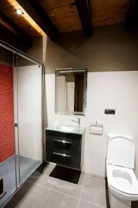 Tek Büyük veya İki Ayrı Yataklı Oda, Balkon