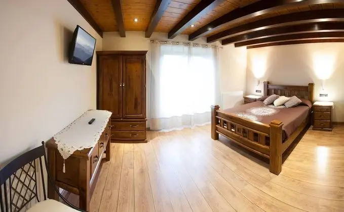 Tek Büyük Yataklı Oda, Balkon, Dağ Manzaralı