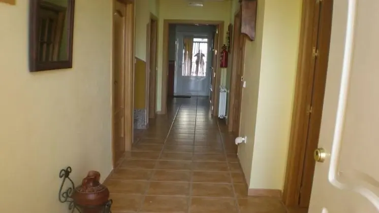 Ev, 4 Yatak Odası (room or whole house)