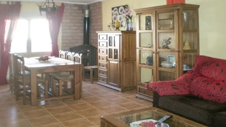 Ev, 4 Yatak Odası (room or whole house)