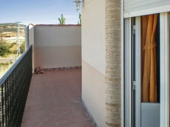 Ev, 4 Yatak Odası (room or whole house)